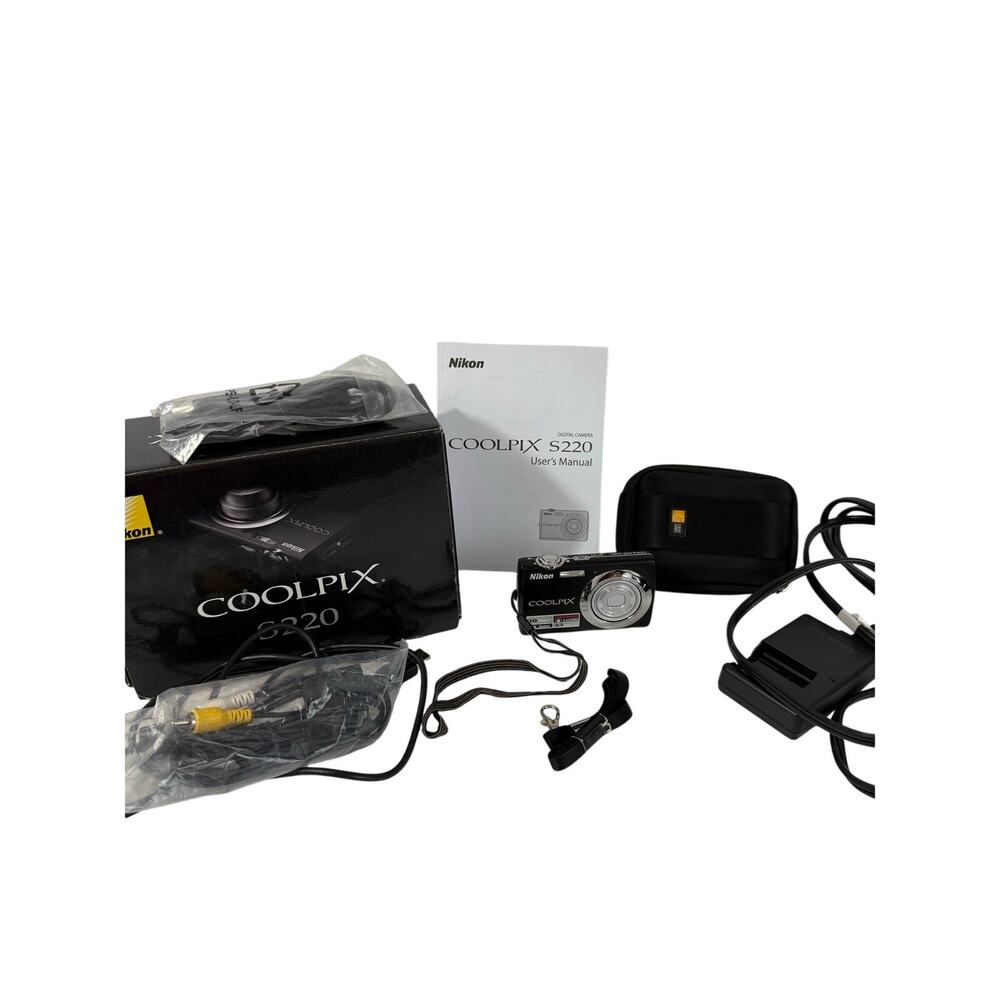 Nikon S220 10MP Opt Zoom Digital Camera Black Battery/Charger & Accessories EUC